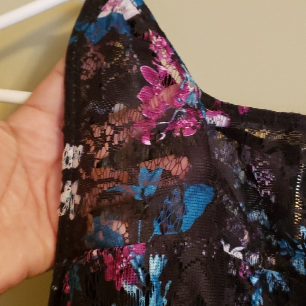 Dress - Picture 3 of 4